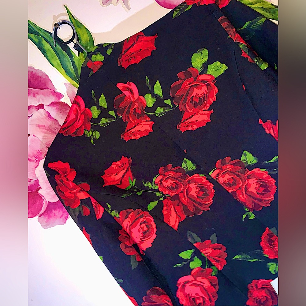TRENDSETTER 🌹  💥Wonderfull Floral Blazer.